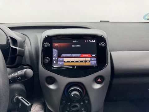 Toyota Aygo 1.0 70 x-play