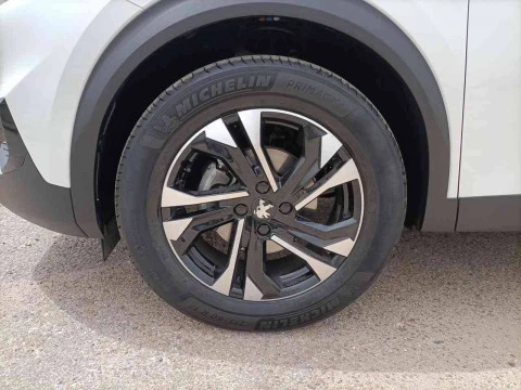 Peugeot 2008 Allure Puretech 130 S&S BVM6