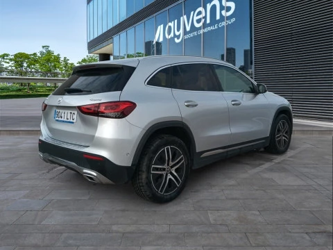 Mercedes-Benz GLA GLA 200 D 4MATIC
