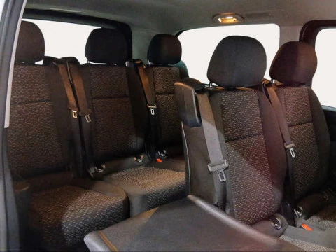 Mercedes-Benz Vito Combi 116 CDI Tourer Select Larga AT 120 kW (163 CV)