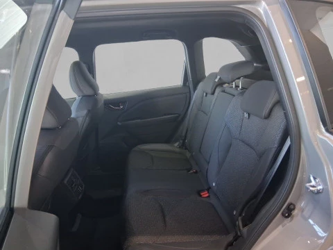 Subaru Forester 2.0i Hybrid Active Subaru Forester 2.0i Hybrid Active