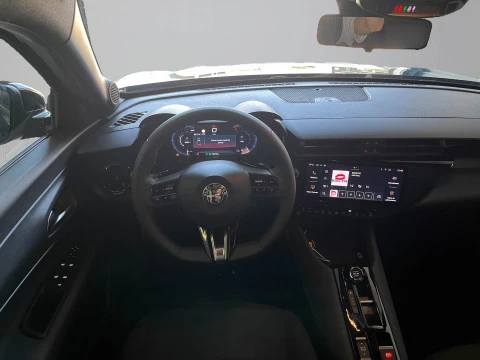Alfa Romeo Junior Ibrida 100kW (136CV)