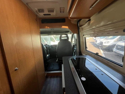 BUNKERVAN TEAM CAMPER