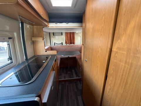 BUNKERVAN TEAM CAMPER