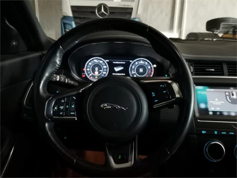 Jaguar E-Pace 2.0P 184kW R-Dynamic 4WD Auto