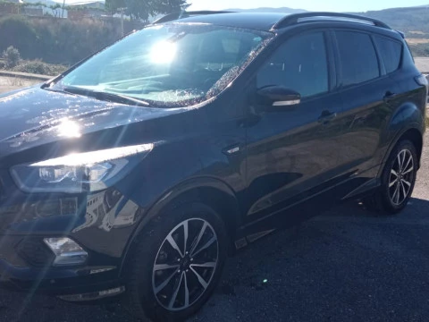 Ford Kuga 1.5 EcoBoost 110kW A-S-S 4x2 ST-Line Ford Kuga 1.5 EcoBoost 110kW A-S-S 4x2 ST-Line
