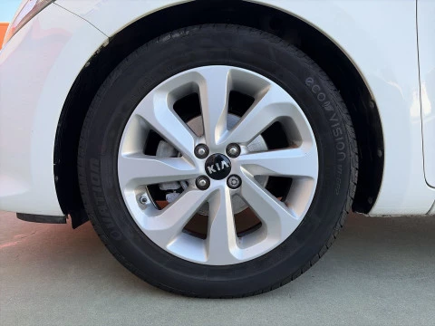 Kia Rio 1.2 CVVT Drive 62 kW (84 CV)