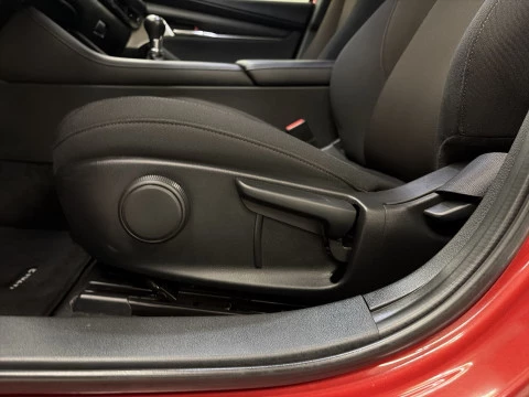 Mazda 3 2.0 e-SKYACTIV-G Zenith 89 kW (122 CV)