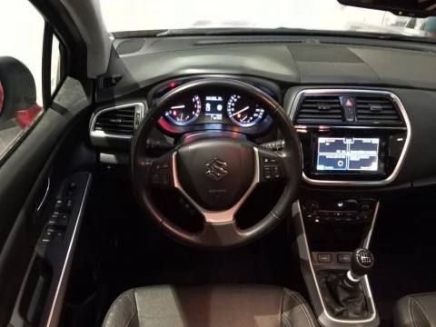 Suzuki S-Cross   1.4L Mild Hybrid S2 4WD