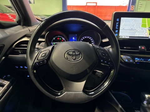 Toyota C-HR 1.8 125H Advance 90 kW (122 CV)