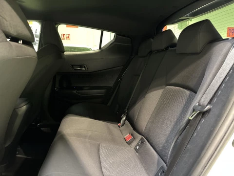 Toyota C-HR 1.8 125H Advance 90 kW (122 CV)