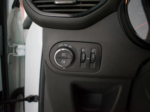 Opel Crossland X 1.6T 73KW SELECTIVE 5P