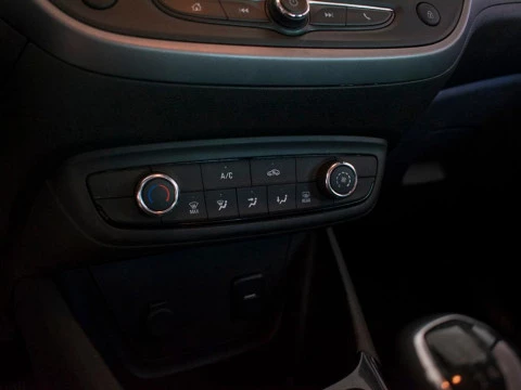 Opel Crossland X 1.6T 73KW SELECTIVE 5P