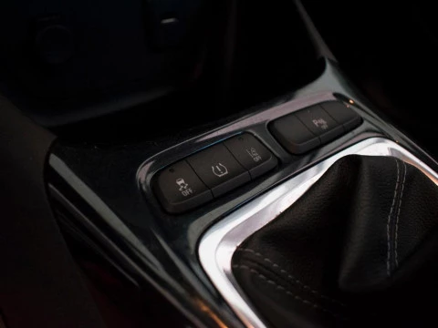 Opel Crossland X 1.6T 73KW SELECTIVE 5P