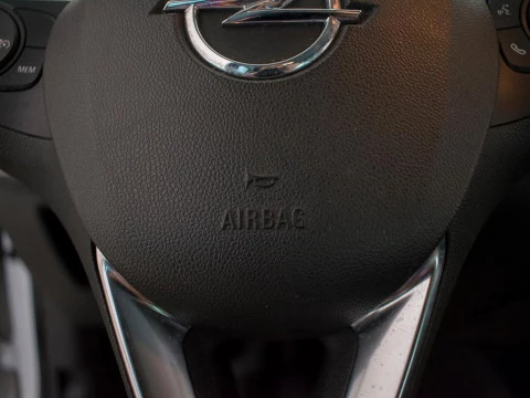 Opel Crossland X 1.6T 73KW SELECTIVE 5P