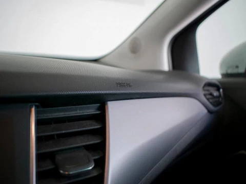 Opel Crossland X 1.6T 73KW SELECTIVE 5P