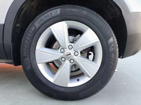 Volvo XC40 T2 Essential Auto 95 kW (129 CV)