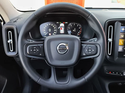 Volvo XC40 T2 Essential Auto 95 kW (129 CV)