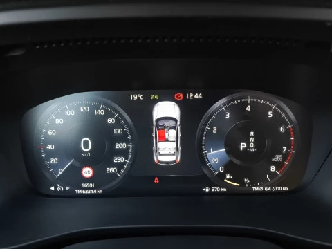 Volvo XC40 T2 Essential Auto 95 kW (129 CV)