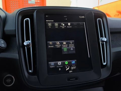 Volvo XC40 T2 Essential Auto 95 kW (129 CV)