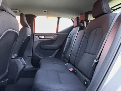 Volvo XC40 T2 Essential Auto 95 kW (129 CV)