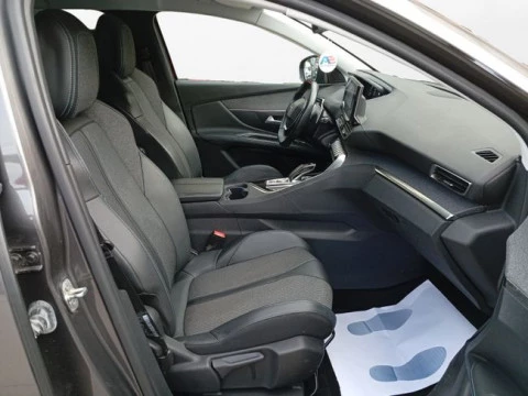 Peugeot 3008 Hybrid 225 e-EAT8 Allure Pack