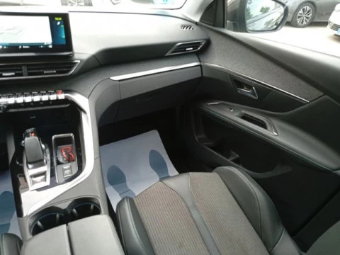 Peugeot 3008 Hybrid 225 e-EAT8 Allure Pack