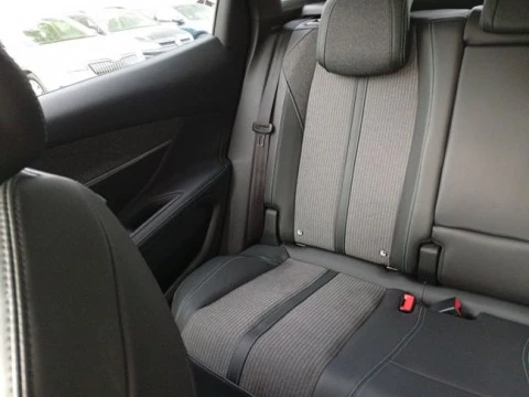 Peugeot 3008 Hybrid 225 e-EAT8 Allure Pack