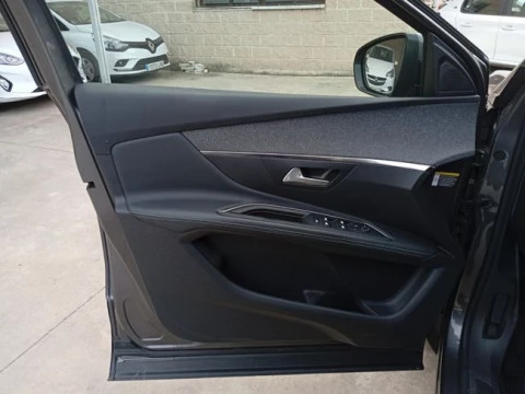 Peugeot 3008 Hybrid 225 e-EAT8 Allure Pack
