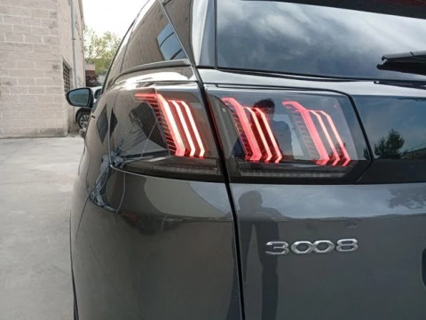 Peugeot 3008 Hybrid 225 e-EAT8 Allure Pack
