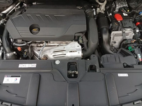 Peugeot 3008 Hybrid 225 e-EAT8 Allure Pack