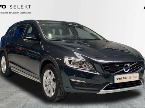 Volvo V60 Cross Country familiar 2.0 D3 MOMENTUM 5P