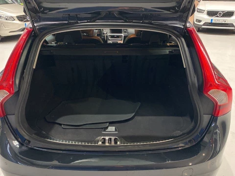 Volvo V60 Cross Country familiar 2.0 D3 MOMENTUM 5P