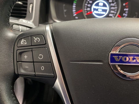 Volvo V60 Cross Country familiar 2.0 D3 MOMENTUM 5P