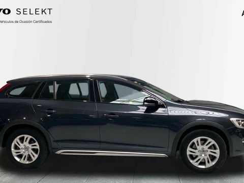 Volvo V60 Cross Country familiar 2.0 D3 MOMENTUM 5P