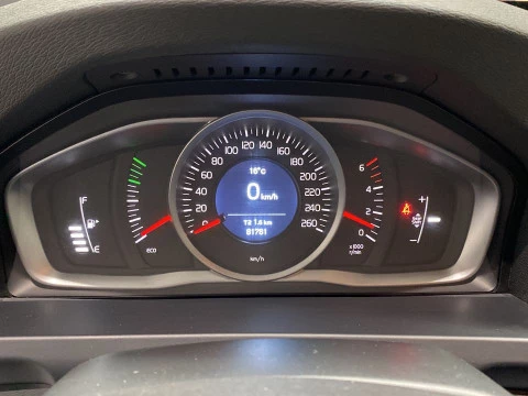 Volvo V60 Cross Country familiar 2.0 D3 MOMENTUM 5P