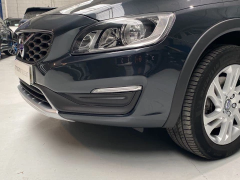 Volvo V60 Cross Country familiar 2.0 D3 MOMENTUM 5P