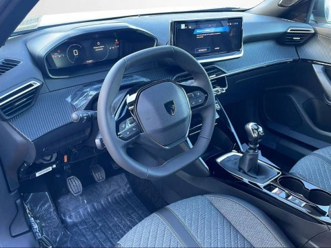 Peugeot 2008 Allure Gasolina 100 S&S 6 Vel. MAN