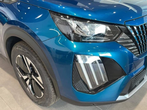 Peugeot 2008 Allure Gasolina 100 S&S 6 Vel. MAN