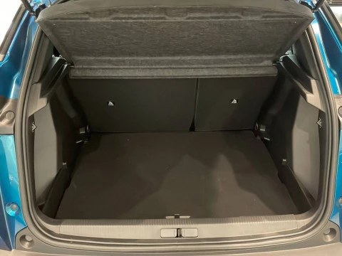 Peugeot 2008 Allure Gasolina 100 S&S 6 Vel. MAN