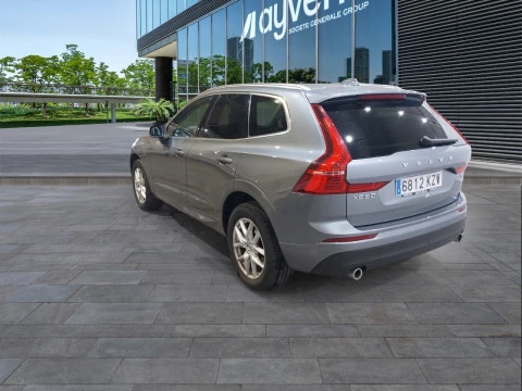 Volvo XC60 2.0 T8 AWD Momentum Auto