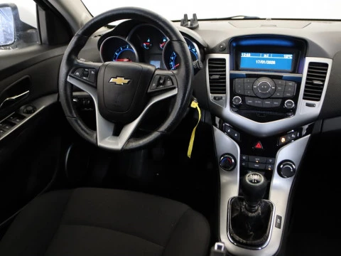 Chevrolet CRUZE sedan 1.6 LS+ CLIMA 4P