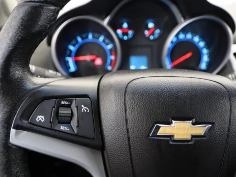 Chevrolet CRUZE sedan 1.6 LS+ CLIMA 4P