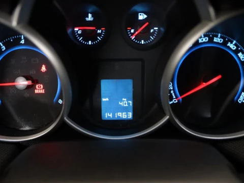 Chevrolet CRUZE sedan 1.6 LS+ CLIMA 4P