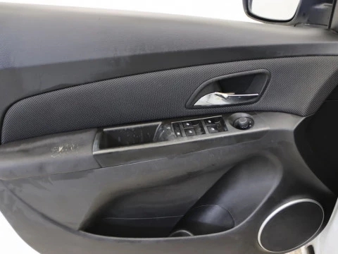 Chevrolet CRUZE sedan 1.6 LS+ CLIMA 4P