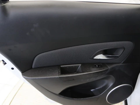 Chevrolet CRUZE sedan 1.6 LS+ CLIMA 4P