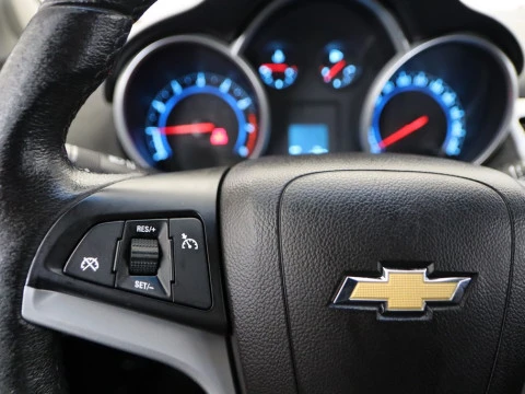 Chevrolet CRUZE sedan 1.6 LS+ CLIMA 4P