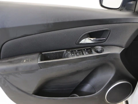 Chevrolet CRUZE sedan 1.6 LS+ CLIMA 4P