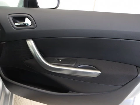 Peugeot 308 familiar 1.6 THP 156BHP AUTO ACTIVE SW 5P