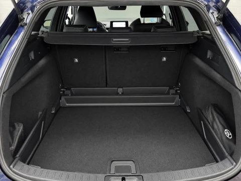 Toyota Corolla 1.8 125H STYLE E-CVT TOURING SPORT